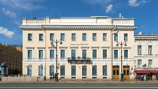 Невский проспект, д. 38